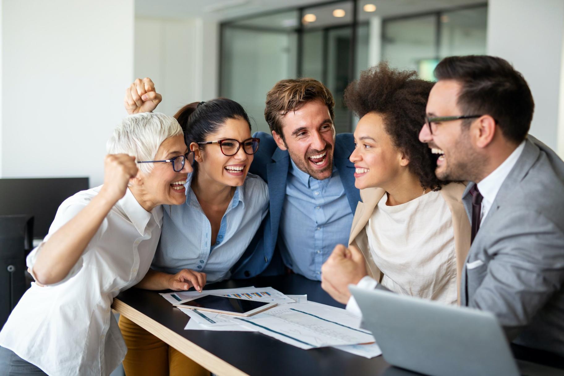 Espace d'apprentissage moderne avec technologie interactive